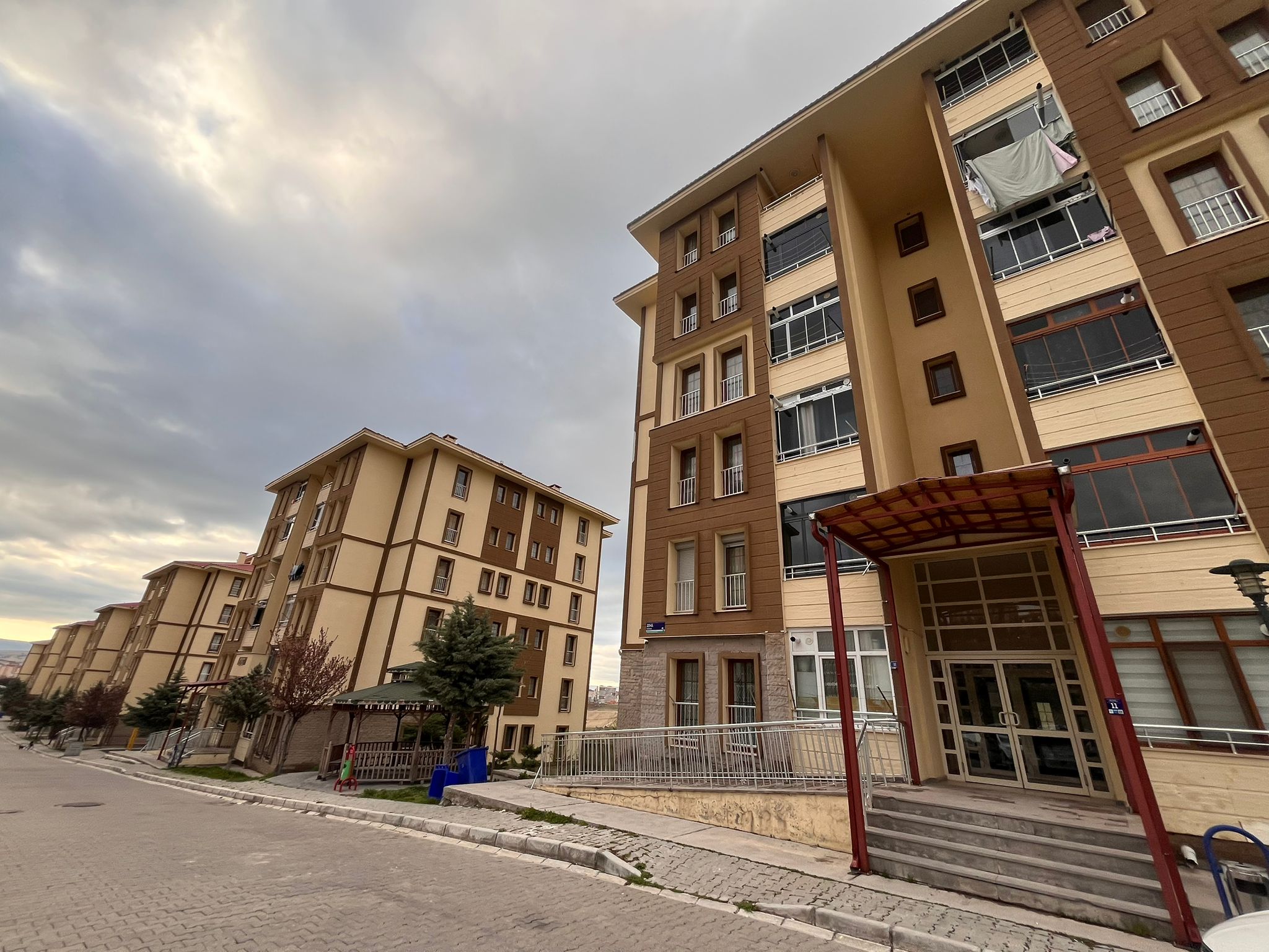 YAŞAR GYO'DAN TOKİ'DE MASRAFSIZ  2+1 SATILIK DAİRE
