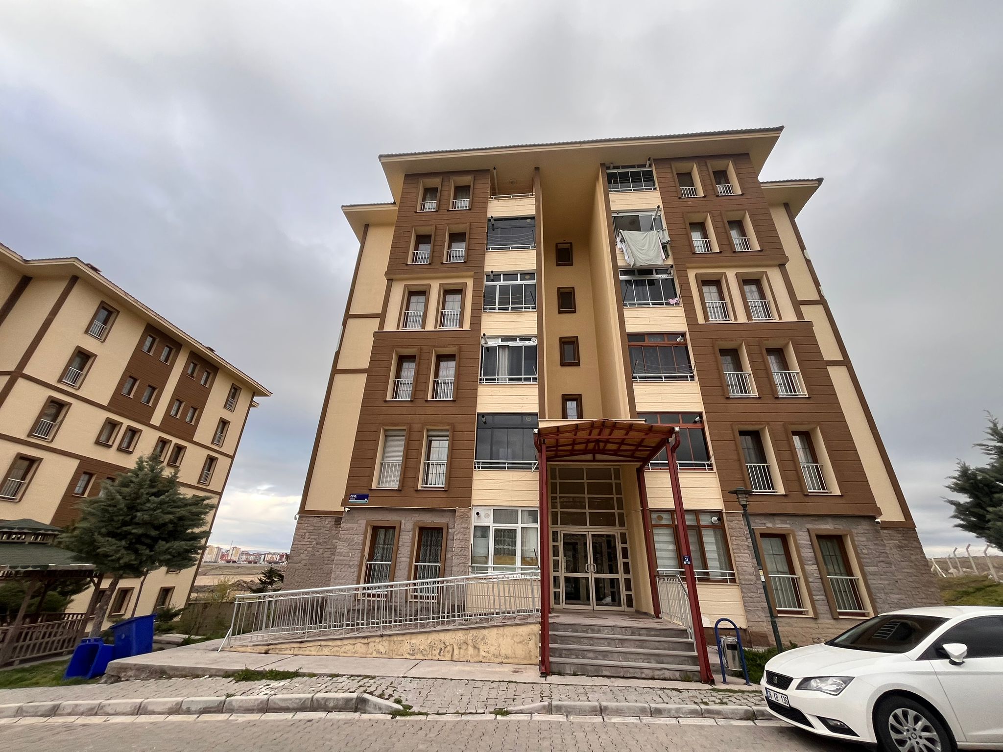 YAŞAR GYO'DAN TOKİ'DE MASRAFSIZ  2+1 SATILIK DAİRE - 2