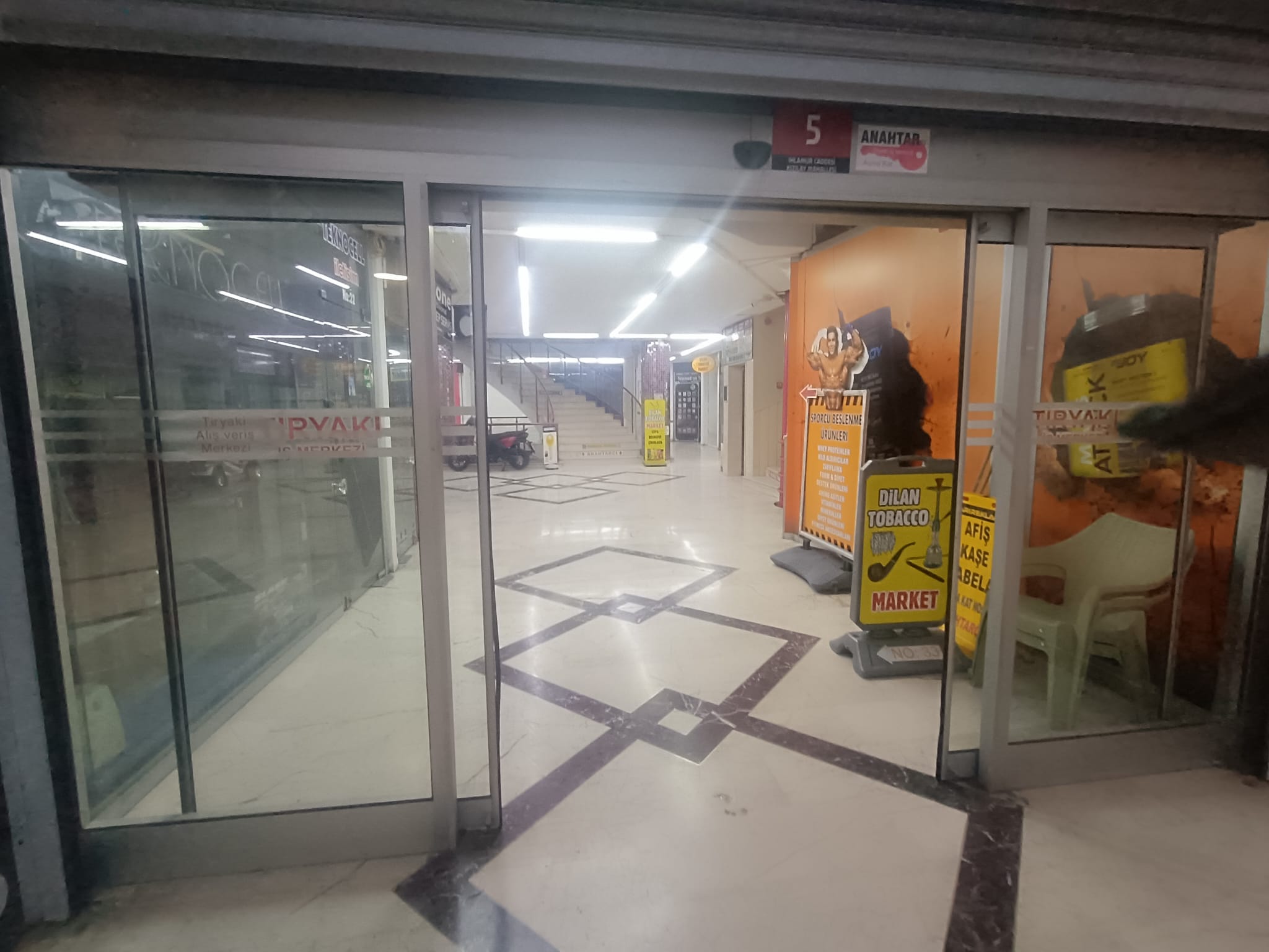 KIZILAY ATATÜRK BULVARI’NDA TİRYAKİ İŞ MERKEZİ’NDE SATILIK DÜKKÂN - 2