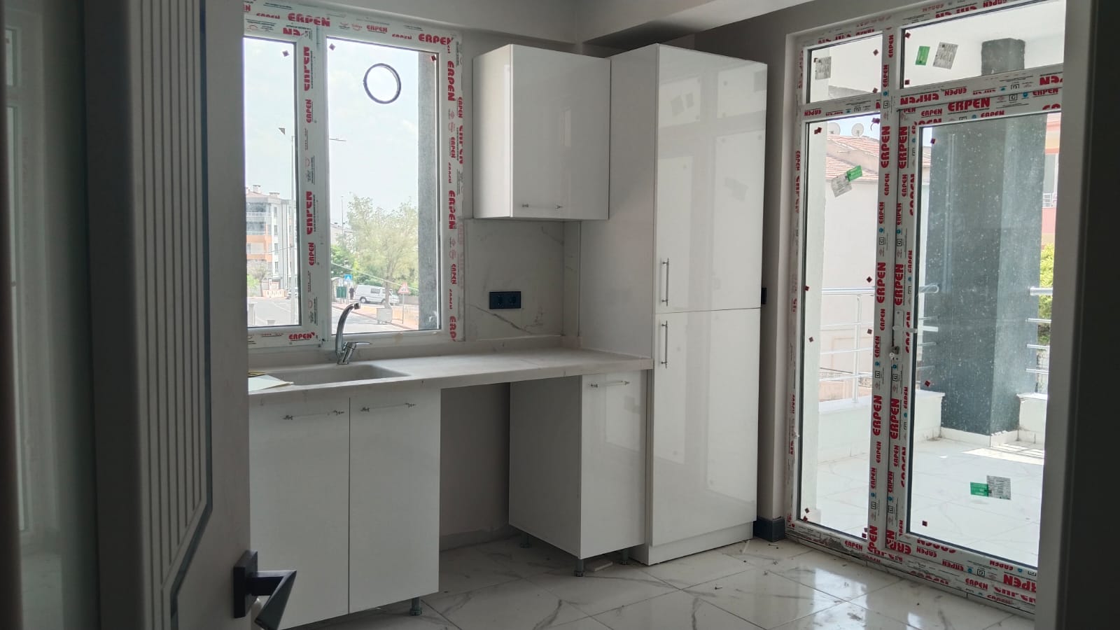 YASAR GYO< ERKİLETTE SATILIK SIFIR 2<1 DAİRE - 22