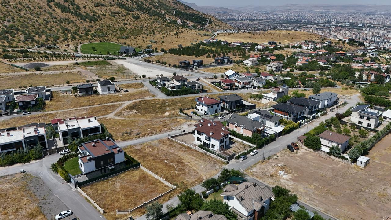 ALİDAĞ 360 CAFE KARŞISI | 7+1 TRİPLEKS KİRALIK VİLLA - 24
