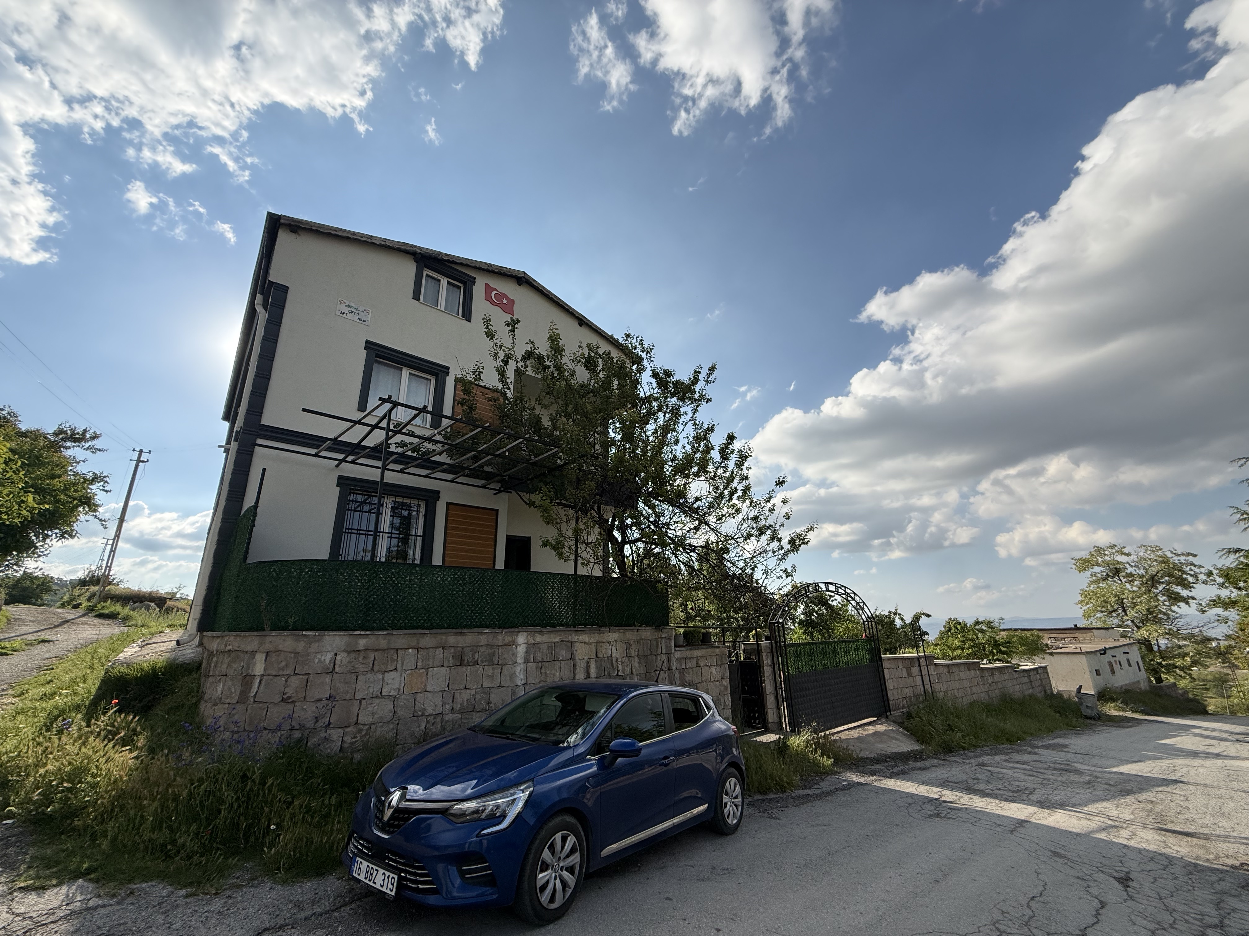 HACILAR AŞAĞI'DA SATILIK KÖŞE BAŞI 5,5+1 EV VE ARSASI - 33